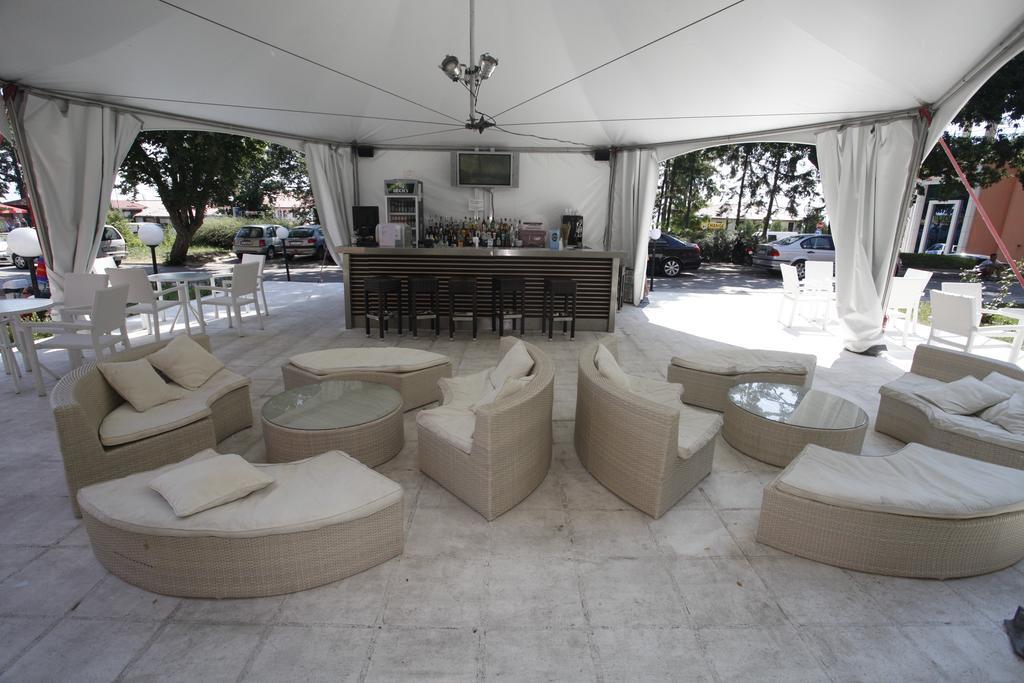 גולדן סנדס Hotel Gladiola מראה חיצוני תמונה